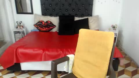 Snapshot of sasha_maturee chatting on January 31, 8:43 am sasha maturee online show from January 31, 8:43 am