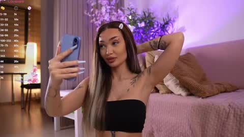 sashafererra online show from May 17, 10:20 pm
