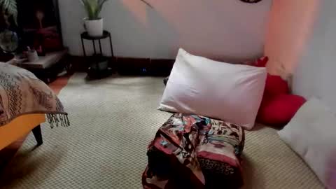 Snapshot of sassy_xyou chatting on September 11, 7:25 pm Ms. Oh   online show from September 11, 7:25 pm