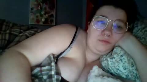 sassybell3 online show from March 4, 7:51 am