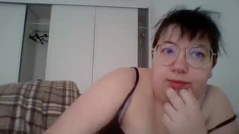 sassybell3 online show from February 24, 8:58 am