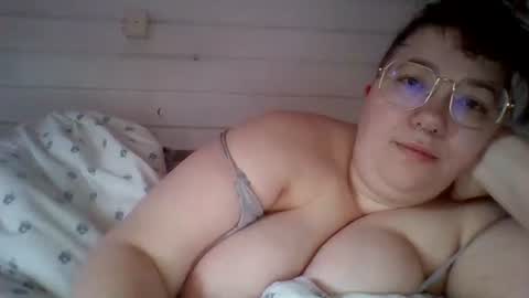 sassybell3 online show from March 11, 6:52 am