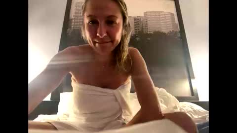 Sassyella online show from September 15, 2:31 am