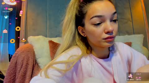 sassyt33n online show from December 19, 6:49 am