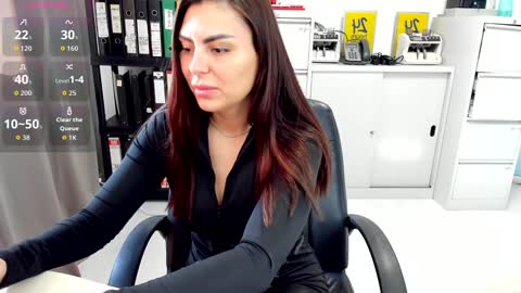 sassytiff online show from November 25, 11:23 am