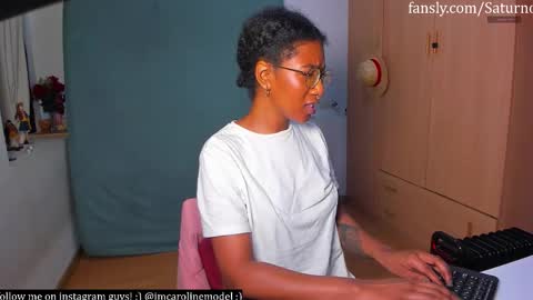 saturno_vibes online show from November 20, 7:09 am