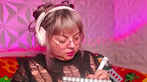 Gina George online show from December 15, 2:17 am