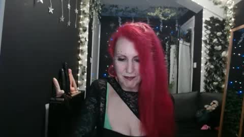 Snapshot of saucysky chatting on January 31, 9:16 pm SaucySky online show from January 31, 9:16 pm