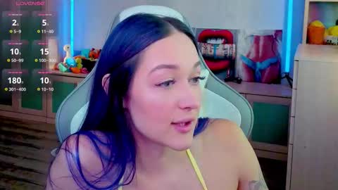 Snapshot of savage_lust_ chatting on October 18, 3:42 am Ariel online show from October 18, 3:42 am