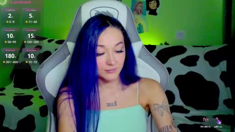Snapshot of savage_lust_ chatting on September 18, 4:11 am Ariel online show from September 18, 4:11 am