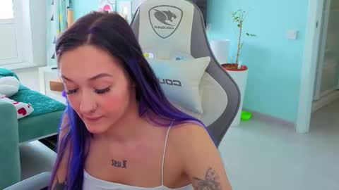 Ariel online show from March 15, 5:20 am