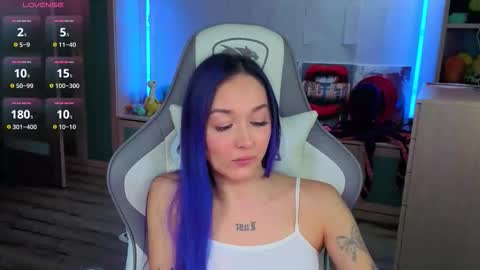 Snapshot of savage_lust_ chatting on October 21, 3:43 am Ariel online show from October 21, 3:43 am