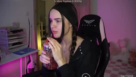 Naomi online show from January 6, 7:28 pm