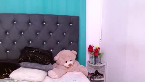 saykimmy online show from October 25, 4:53 am