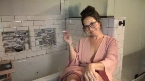 Good Girls Say Please...and Thank You online show from November 23, 3:36 pm