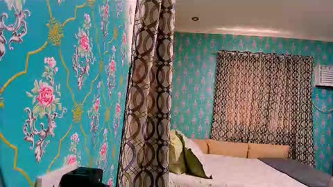 scarlett. online show from March 16, 5:44 am