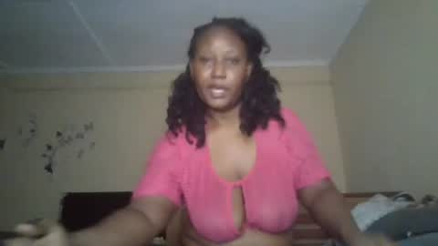 Snapshot of scarlet_25142359 chatting on October 4, 12:05 am scarlet_25142359 online show from October 4, 12:05 am