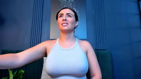 Scarlet Edwars online show from March 9, 7:28 pm