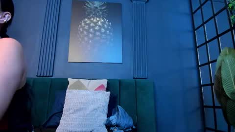 Scarlet Edwars online show from March 11, 7:05 pm