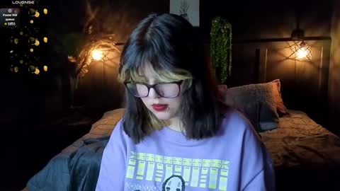 Snapshot of scarleth_shadow chatting on September 11, 2:01 am SCARLETH online show from September 11, 2:01 am