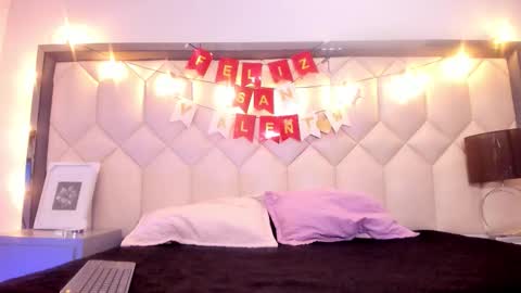 scarlethbigbug online show from February 13, 12:18 pm