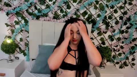 scarlet  online show from October 24, 2:02 pm