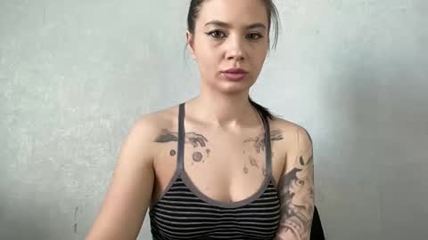 scarletpetal online show from March 12, 7:13 am