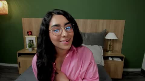 Scarlett  online show from January 16, 12:45 pm