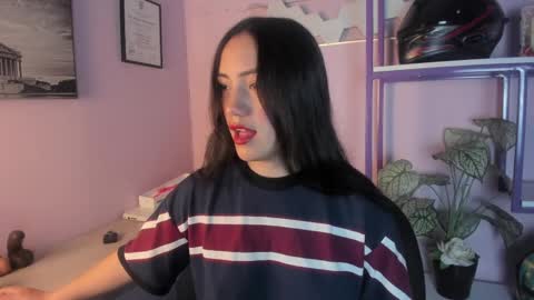 SCARLETT FOX  online show from April 6, 11:33 am