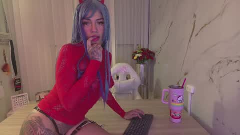 Snapshot of scarlett_collins01 chatting on December 29, 12:52 am Scarlett Collins online show from December 29, 12:52 am