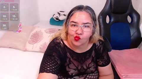 Scarlett  online show from February 1, 12:18 am