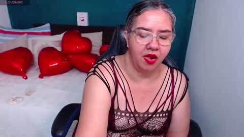 Scarlett  online show from February 16, 12:00 am