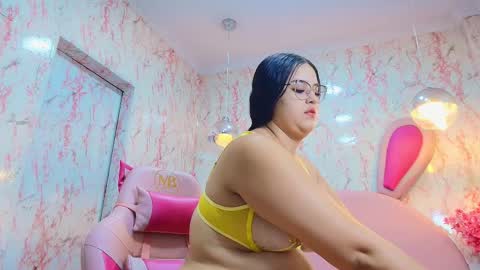 scarlett montoya  online show from February 1, 11:31 am