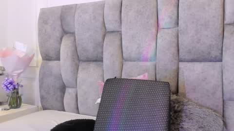 Scarlet  online show from March 20, 10:47 pm