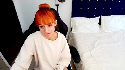 Snapshot of scarlettmilf_cg chatting on September 17, 1:31 pm Scarlett online show from September 17, 1:31 pm