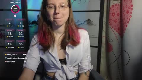 Snapshot of scarlettsrose chatting on October 18, 1:47 pm Scarlett online show from October 18, 1:47 pm