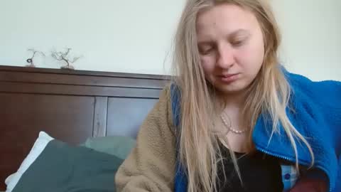 Snapshot of scartit chatting on February 3, 5:35 pm ScarTit Bernhard online show from February 3, 5:35 pm