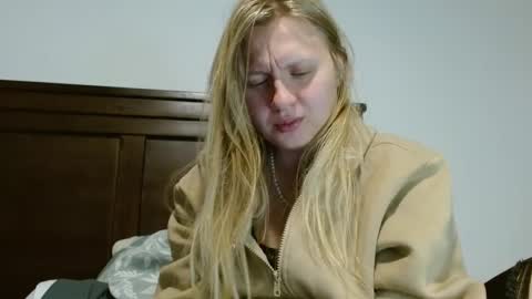 Snapshot of scartit chatting on March 9, 2:50 am ScarTit Bernhard online show from March 9, 2:50 am