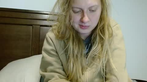 Snapshot of scartit chatting on March 2, 5:12 am ScarTit Bernhard online show from March 2, 5:12 am