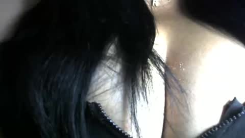 Snapshot of schoco_milf chatting on October 5, 12:32 pm mai latina online show from October 5, 12:32 pm