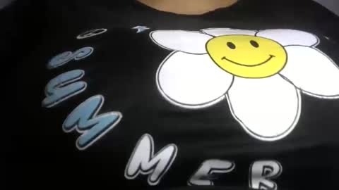 Snapshot of schoco_milf chatting on September 16, 12:35 pm mai latina online show from September 16, 12:35 pm
