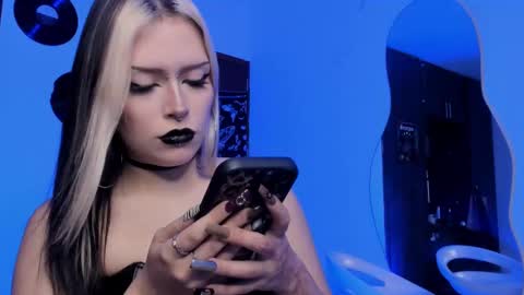 Snapshot of scorpiogyal chatting on October 22, 1:10 am Goddess online show from October 22, 1:10 am