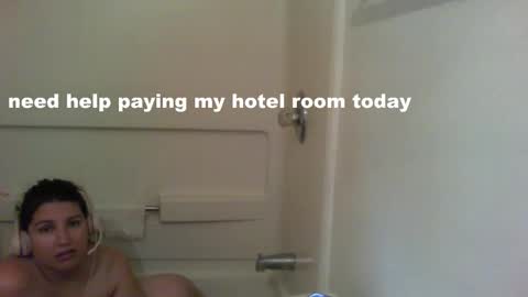 Snapshot of scumbagsmith chatting on October 21, 9:13 am Danni online show from October 21, 9:13 am