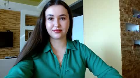 Elizabeth  online show from March 23, 8:09 am