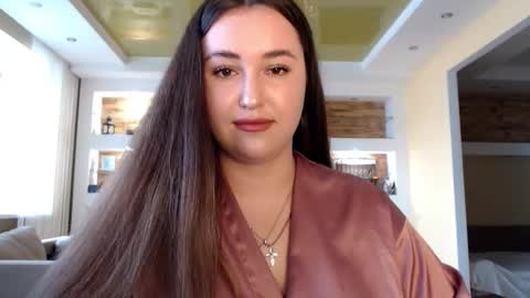 Elizabeth  online show from December 15, 9:45 am