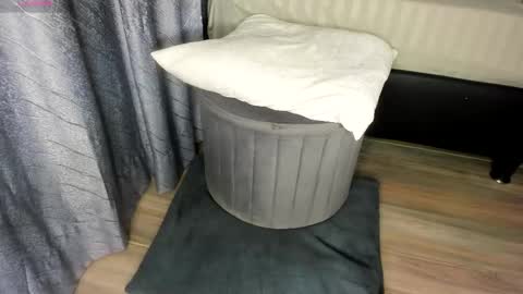 Daniela  online show from January 8, 1:15 pm