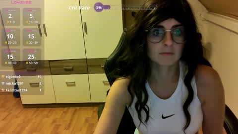 secretmia94 online show from October 19, 8:33 pm