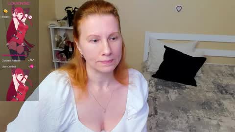 seductive_foxy_ online show from October 7, 5:34 am