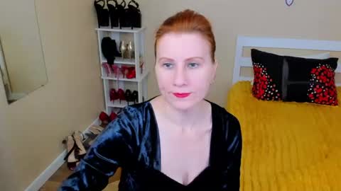 seductive_foxy_ online show from July 18, 7:22 am