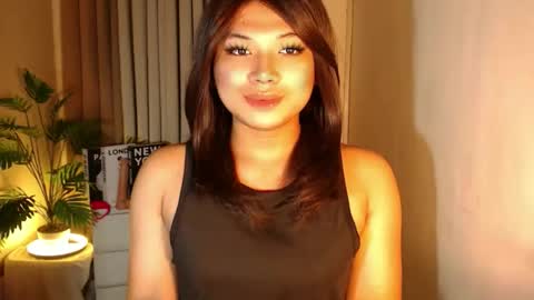 Deluxe online show from October 19, 1:57 pm